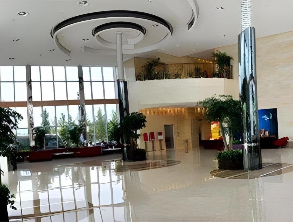 Ramada Plaza By Wyndham Hangzhou Riverside Exteriör bild